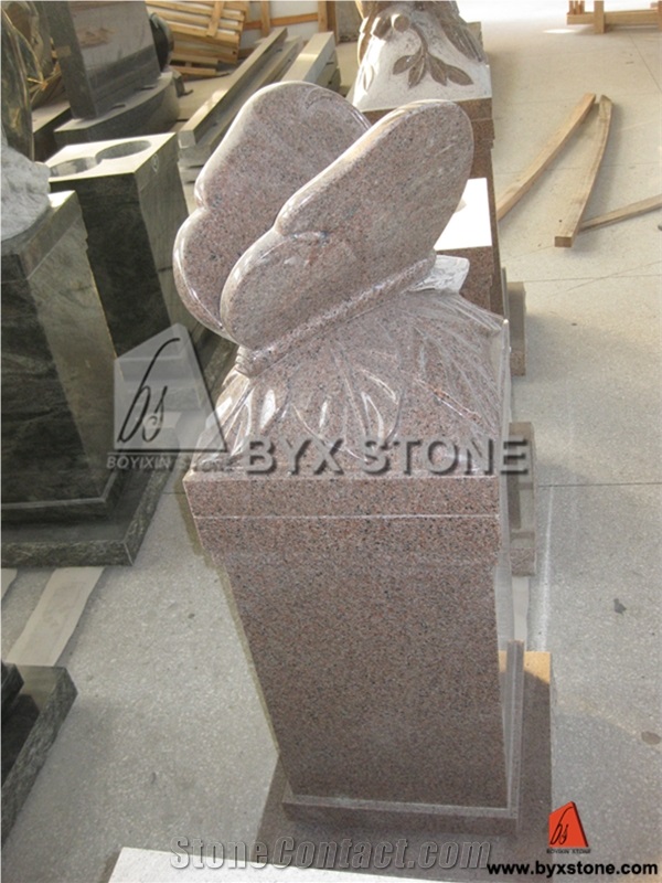 Granite Butterfly Carving Pedestal Monument / Pedestal Memorial