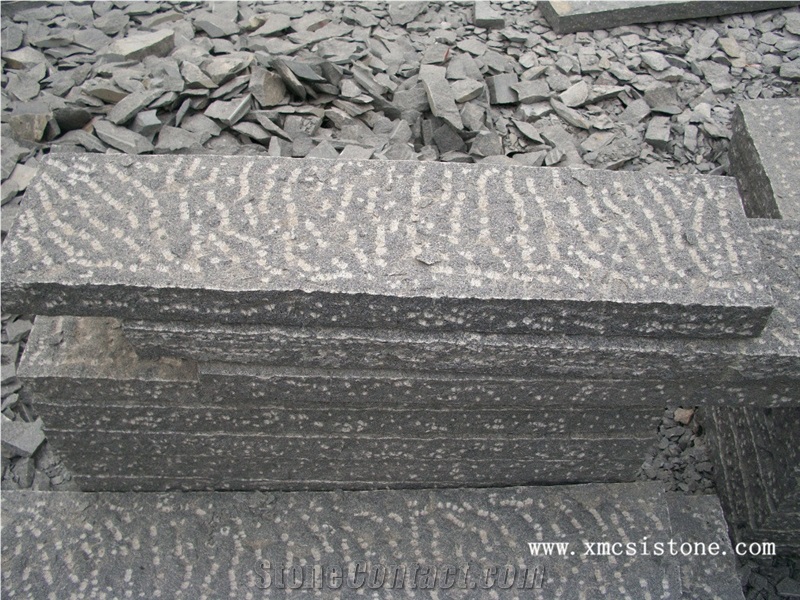 G654 Granite China Sesame Grey Granite Palisade,China Impala Black Granite Garden Pillars,Landscaping Stone for Exterior Stone
