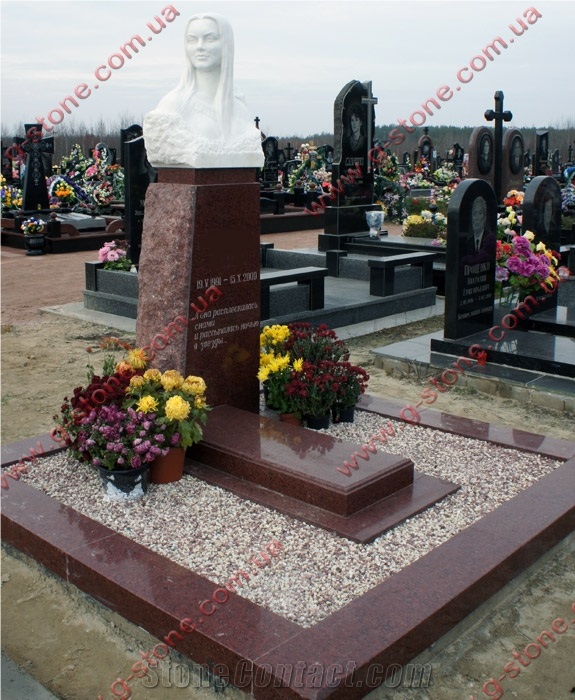 Leznykivske Red Granite Memorial Tombstone with White Marble Bust