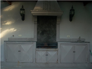 Cantera Sal Y Pimienta Kitchen Hood and Cabinet Frame