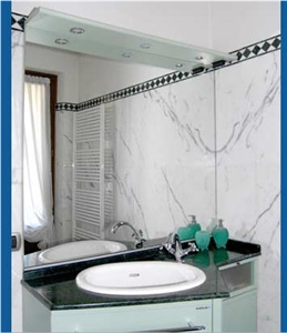 Bianco Lasa Vena Oro Marble and Verde Alpi Scuro Marble Bathroom Design