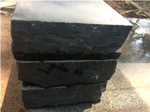Zhangpu Black Basalt Kerbstone, Curbstone in Natural Split Finish, Road Kerbs Stone