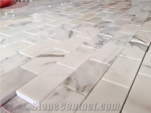 Hot Brick Design Calacatta Gold Marble Mosaic Tiles with Competitive Prices