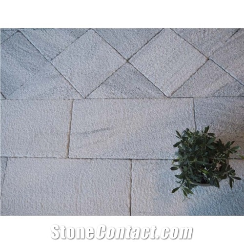 Semi White Marble Buashhammered Floor Tiles