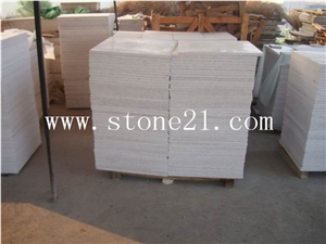Polished Lily White Granite Wall Tiles, China Pearl White Granite from Own Factory