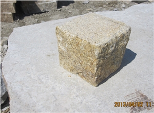 G350 Granite Yellow Bush Hammered Cube Stone