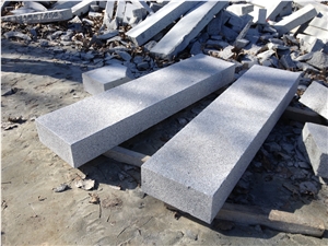G375 Block Steps 18x29x80 cm All Sides Natural, Grey Granite Steps