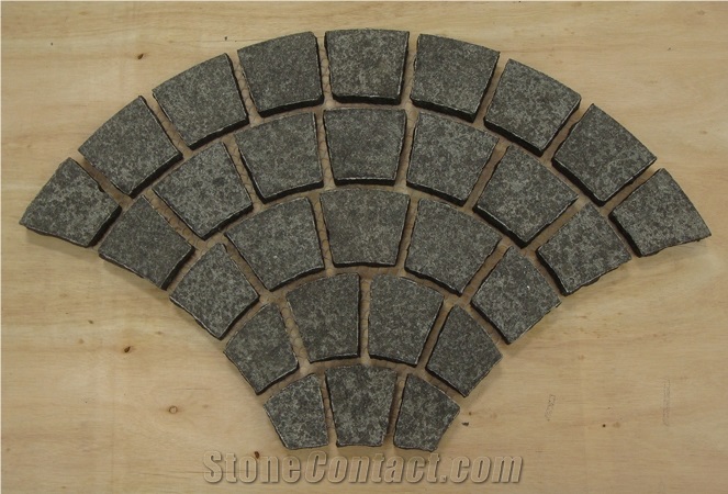 G684 Black Basalt Tumbled Paving Stone / Black Pearl Fan Shape Paving Stone / Cobble and Cube Stone