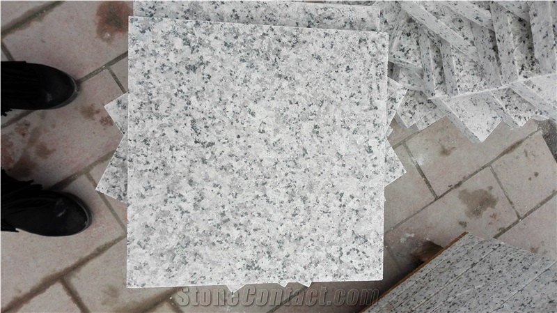 Sale Beautiful Pear Flower White Granite Slabs & Tiles, China White Granite
