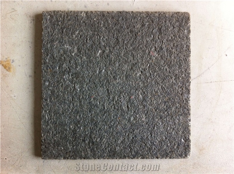 China Black Granite G693 Slabs Tiles