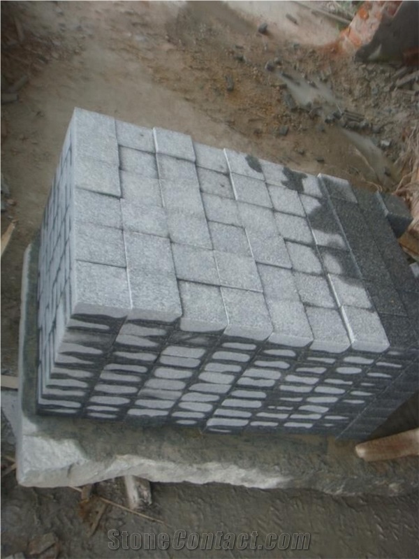 Grey Granite G343 Small Cube, Cobble