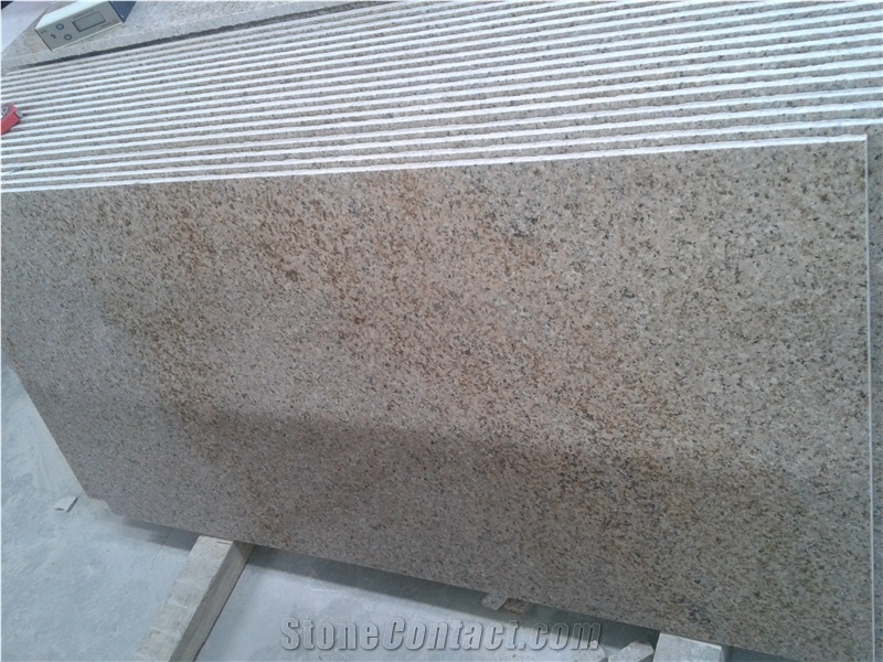 Fargo Granite Slabs, Polished Small Slabs, G682 Yellow Granite Half Slabs, Gang-Sawn Slabs for Walling/Flooring