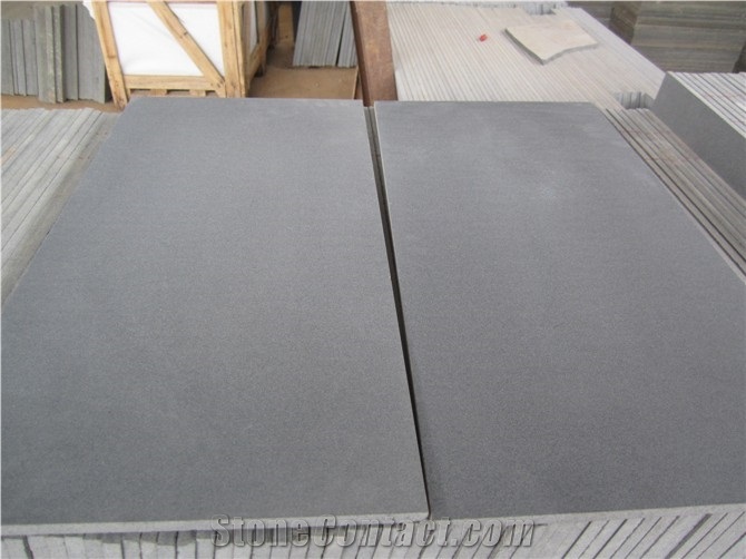 Basalt Tiles&Slabs/Hainan Grey Basalt/Lava Stone/Polished/Honed/Flooring/Walling/Paving/China Grey Basalt