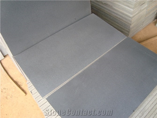 China Basalt/Hainan Grey Basalt/Grey Basalt/Basaltina/Lava Stone/Walling/Paving/Flooring/Honed