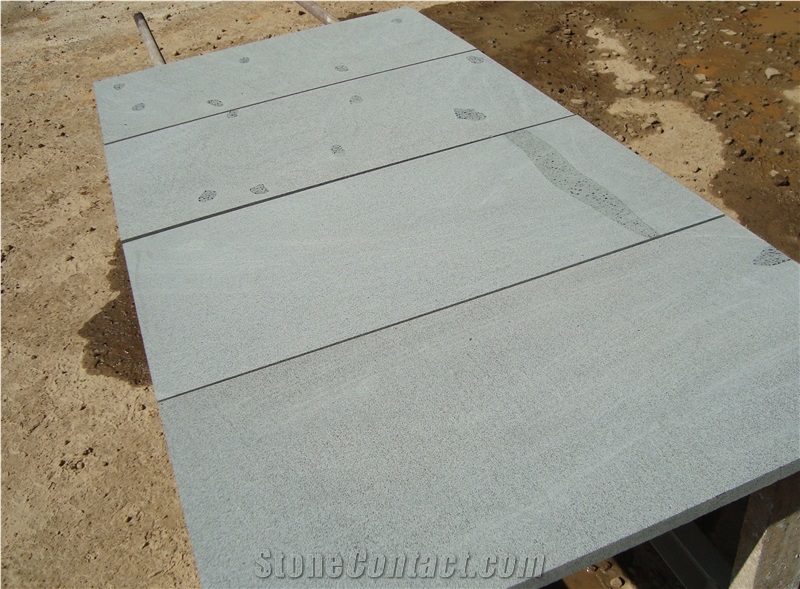 China Dark Basalt/Hainan Black Basalt/Tiles&Slabs/Paving/Flooring/Walling/Honed/Polished/