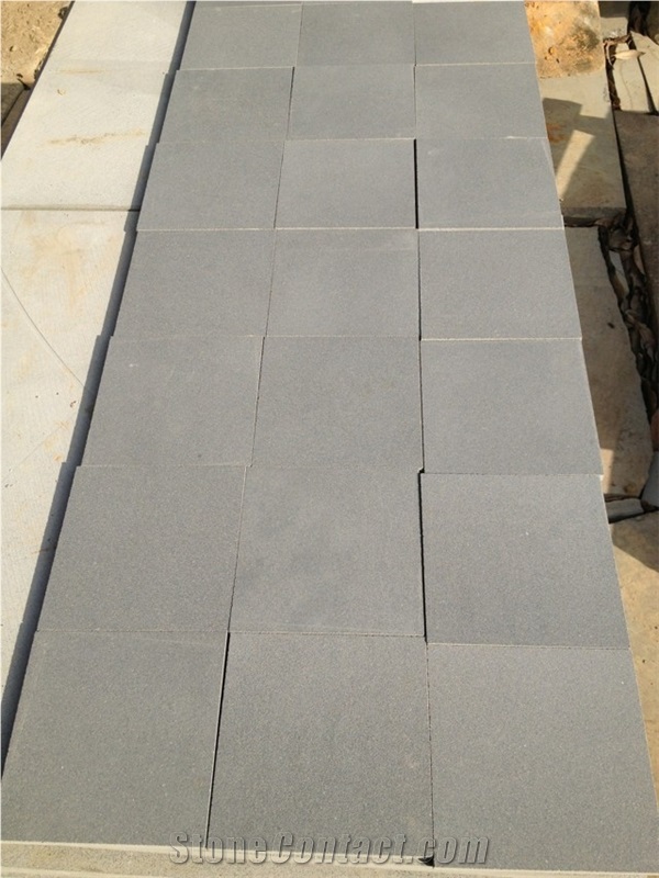 China Grey Basalt/Basaltina/Hainan Grey Basalt Tiles&Slabs/Flooring/Walling/Paving/Honed/Polished