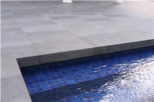 China Honed Bluestone Pool Coping Slabs&Tiles/Black Basalt/Kerbstone/Lava Stone Basaltina /Basalto /Inca Grey for Walling Flooring,Cladding