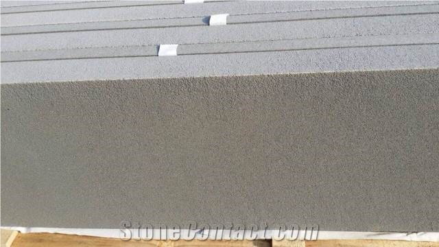 Dark Basalt/Hainan Black Basalt Tiles/Flooring/Paving/Walling/Honed/Polished/Natural Stone/Sawn