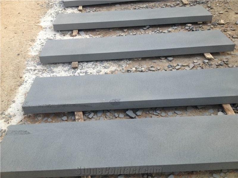 Dark Bluestone Tiles&Slabs with Catspaws / China Black Basalt for Interior and Exterior Decoration / Wall Clading ,Floor Paving