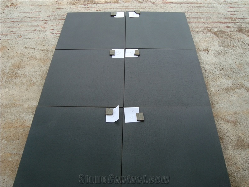 Hainan Black Basalt/Basalt Tiles&Slabs/Dark Basalt/Blue Stone/Flooring/Walling/Paving/Honed/Sawn/Polished/Flamed/Kerb/Stepping