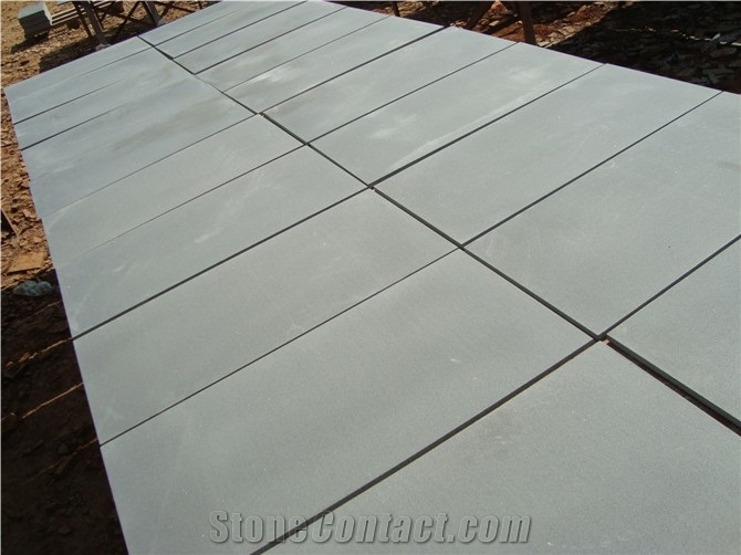 Hainan Grey Basalt/Basaltina/Lava Stone/Natural Stone/Paving/Walling/Flooring/Honed/Polished/Tiles&Slabs