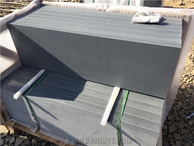Hainan Grey Basalt/China Basalt/Lava Stone Tiles/Grey Basalt Slabs&Tiles/Honed/Polished/Flooring