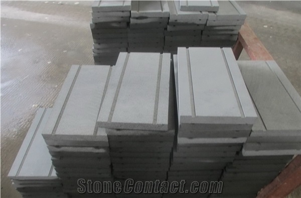 Chinese Lava Stone, Black Basalt Hainan Andesite Grey Basalt Bush Hammered Tiles, Floor & Wall Covering, Natural Building Stone Pavement Use, Quarry Owner