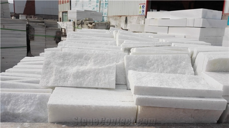 Sichuan White Split Marble Mushroom Stone