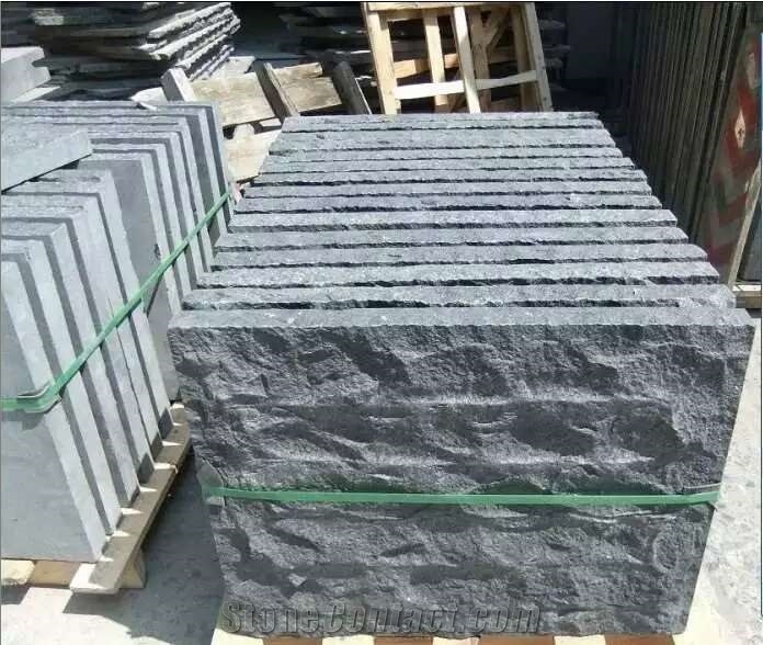 Mogolia Black Basaltsplit Surface Wall Coping