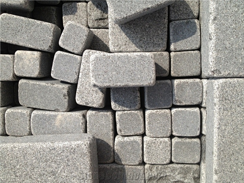 Fargo Dark Grey Granite/Padang Black Granite Tumbled Paving Stone, China Impala Tumbled Cube Stone