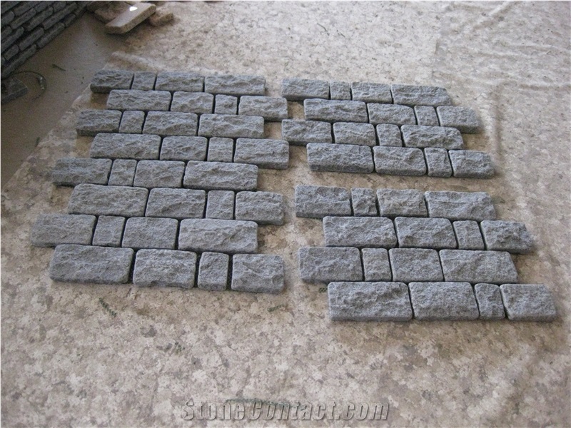 Fargo Tumbled/Antique Granite Setts with Plastic Mesh on Back,G654 Cube Stone,China Impala/Padang Dark/Sesame Black Paving Stones for Walkway/Courtyard/Driveway/Garden Road/Exterior Flooring