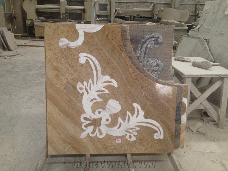 China Customized Beauty Yellow Wooden Marble Waterjet Medallions