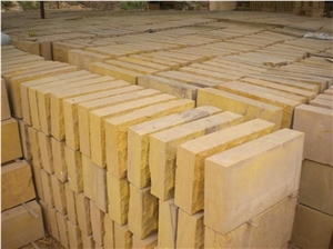China Yellow Sandstone Mushroom Stone for Walling