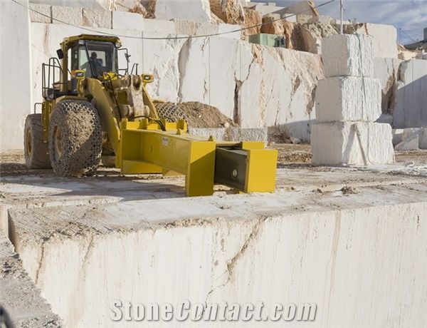 Hydraulic Pusher Arm Adaptable for Stone Quarries