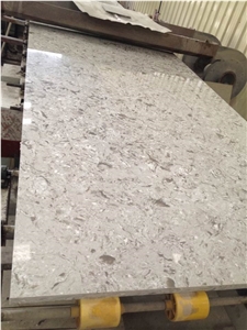 A Durable Surface Made Of Recycled Materials and Environmentally-Friendly Resin,China Man-Made Quartz Stone with Iso/Nsf Certificate,Slab Standard Sizes 126 *63 and 118 *55