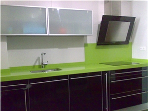 Apple Green Quartz for Cut to Size Project Supplier Like Counter Top,Tabletop,Floor and Wall Polished Quartz Surfaces Slab Sizes 126 *63 and 118 *55,More Durable Than Granite