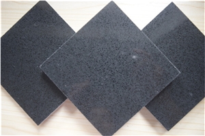 China Absolute Black Artificial Quartz Stone Slabs & Tiles Of Low Water Absorption But Cheap Pricing Suitable for Worktop Table Top Projects More Durable Than Granite Slab Sizes 126 *63 and 118 *55