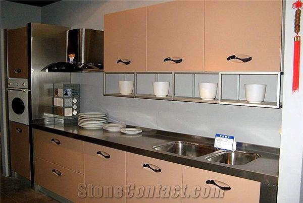 China Light Brown Quartz Stone Tiles & Slabs Solid Surfaces for Work Tops Table Top and Kitchen Counter Top Directly from China Manufacturer at Competitive Prices More Durable Than Granite Thickness 2