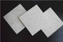 Wholesale China Shining White Man-Made Quartz Stone Slab with Iso/Nsf Certificate,Normally Produced Size 118*55 and 126*63,For Vanity Surround,Kitchen Countertop Top Quality More Durable Than Granite