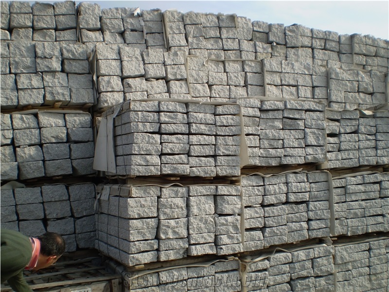Rough Picked China Grey Granite Kerbstone/Curbs for Outside Garden Road Side Stone-Own Factory Hot Products