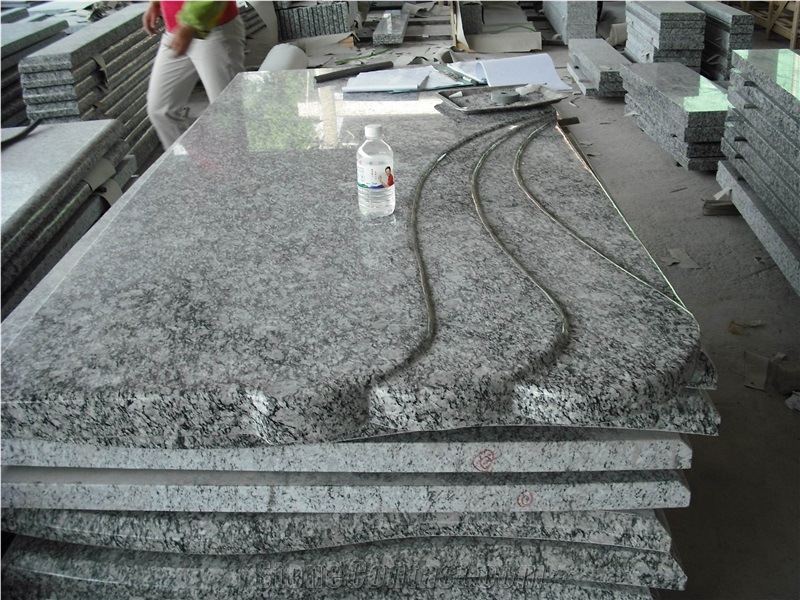 Factory Price Spray White Granite Tombstone for Sale