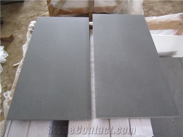 China Black Granite Andesite Tiles