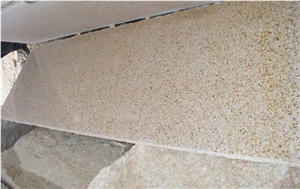 Rusty Yellow G682 Granite Slabs & Tiles, Beige Giallo Rustic Granite Floor Covering & Walling Stone