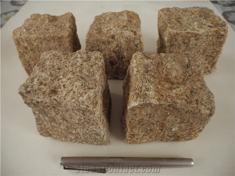 China G350 Yellowish Granite with Brown Spots Cube Stone