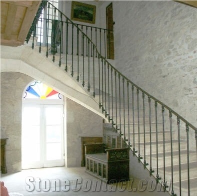 Les Pierres De Frontenac Limestone Staircase
