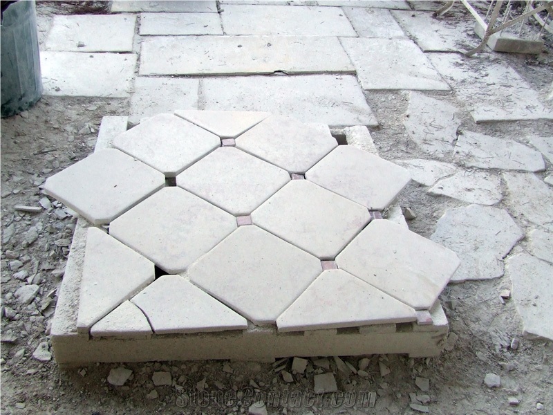 Pierre De La Sine Tiles, Pattern