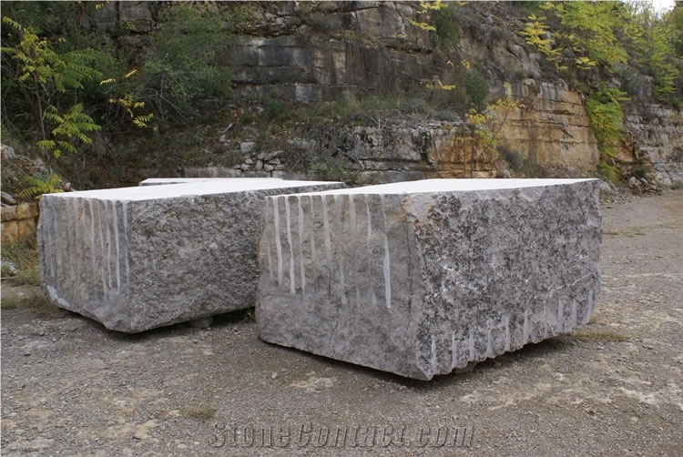 Pierre De Ruoms Limestone Blocks