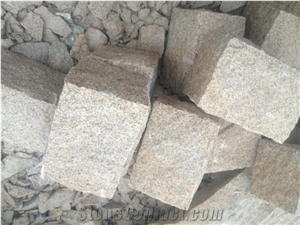 China Popular Cheap G682 Rusty Yellow, Sunny Gold Granite All Sides Natural Split Cube Cobble Stone/Cobblestone/Paving Stone for Patio,Driveway, Garden Stepping Pavements