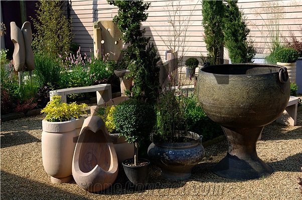 Teakwood Flower Pots and Plants Stand, Mint Yellow Sandstone Flower Pot