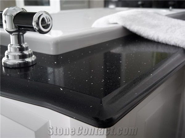Luxury Black Engineered Quartz Stone Countertop Non-Porous and Easy to Clean Directly from China Manufacturer with Iso/Nsf Certificate More Durable Than Granite Standard Slab Size 118*55 and 126*63